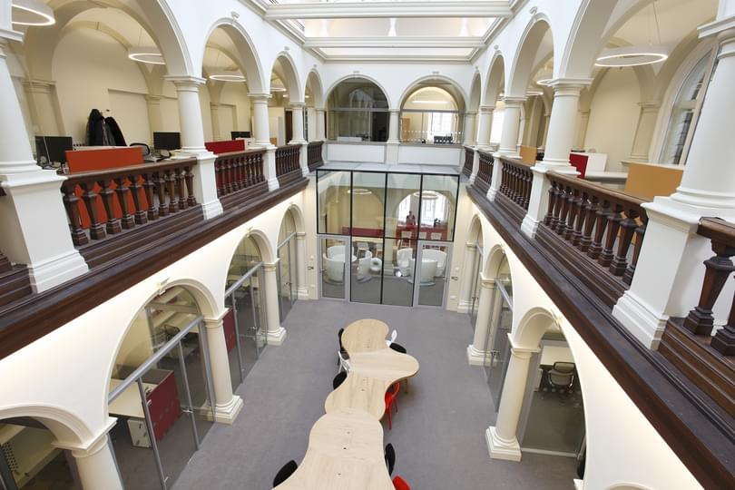 2014_central_atrium_and_table02