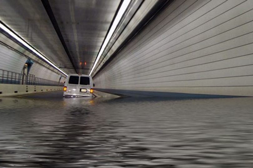Tunnel_Flooded