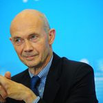 Pascal Lamy portrait 3 léger